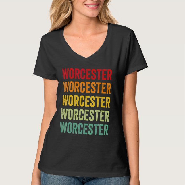 T-shirt Conception de texte arc-en-ciel du comté de Worces (Devant)