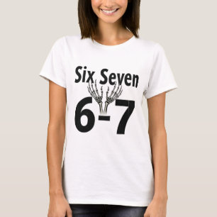 T-shirt Conception de typographie minimale Six Sept 6•7