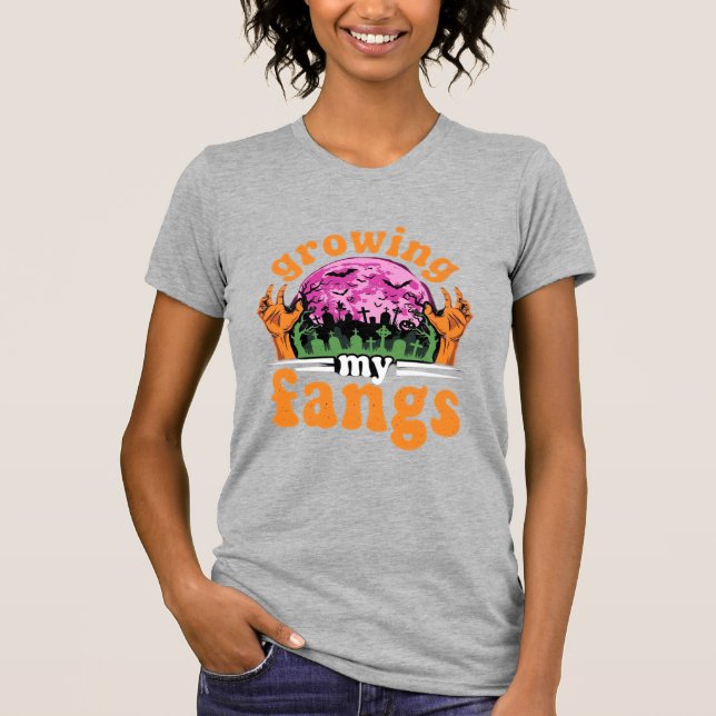 T-shirt Conception de vampire d'Halloween en train de fair (Devant)