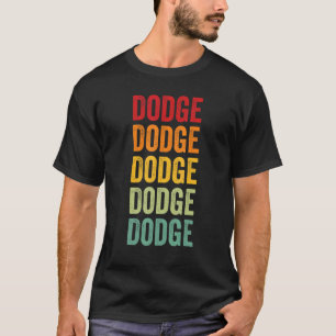 T-shirt Conception du texte arc-en-ciel Dodge County Nebra