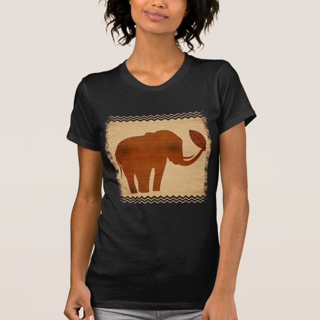 T-shirt Conception tribale d'art d'éléphant (Devant)