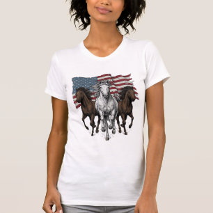 T-shirt Conception vectorielle de chevaux courant patrioti