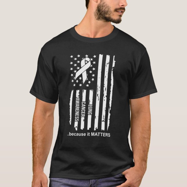 T-shirt Conscience de cancer de poumon parce qu'elle (Devant)