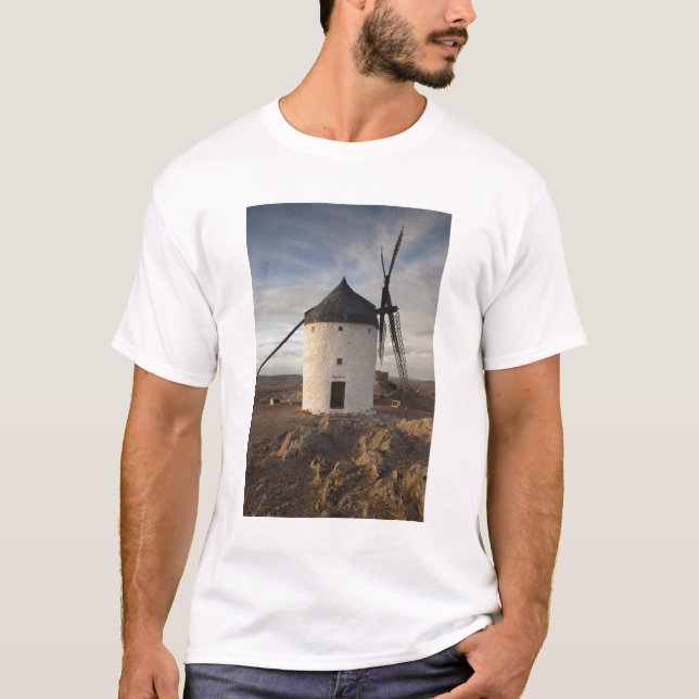 T-shirt Consuegra, les moulins à vent de l'antique La Manc (Devant)