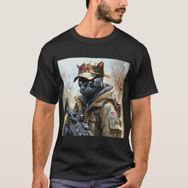 T-shirt Cool MAGA Chat avec pistolet et camouflage PANNEAU (Devant)