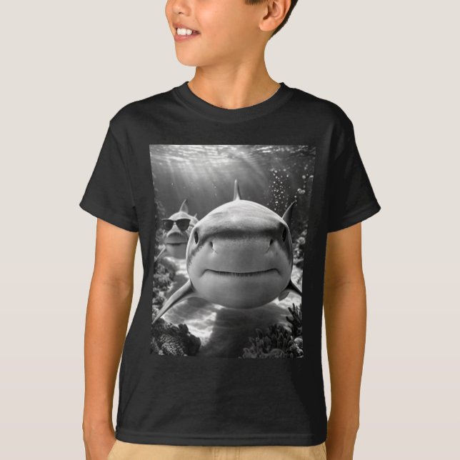 T-shirt Cool Shark Animal Selfie  (Devant)