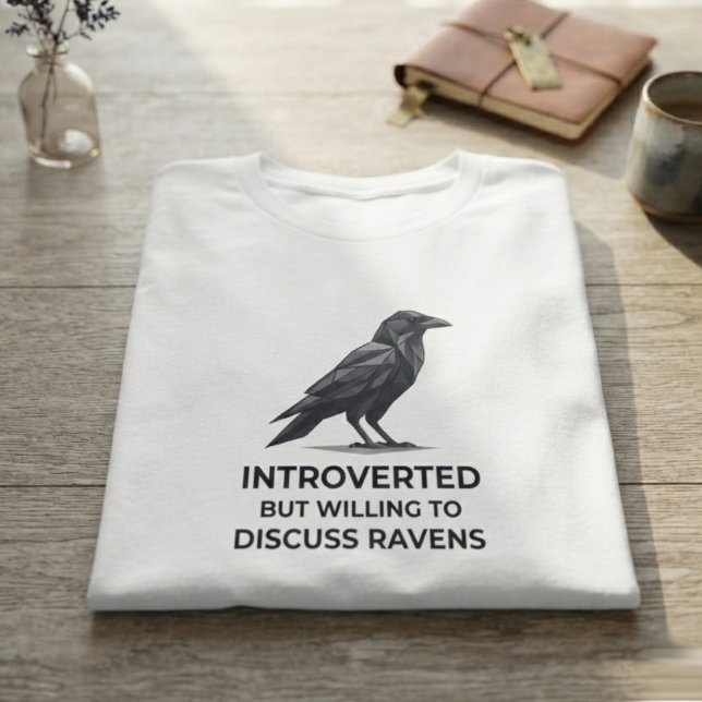 T-shirt Corbeau gothique onyx mystique (Moody onyx raven t-shirt for introverted book lovers during quiet library study sessions.)