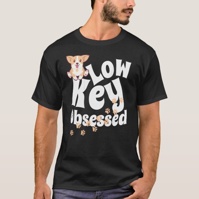 T-shirt Corgi Chien Obsédé à Bas Bruit. Image Rétro Surdim (Devant)