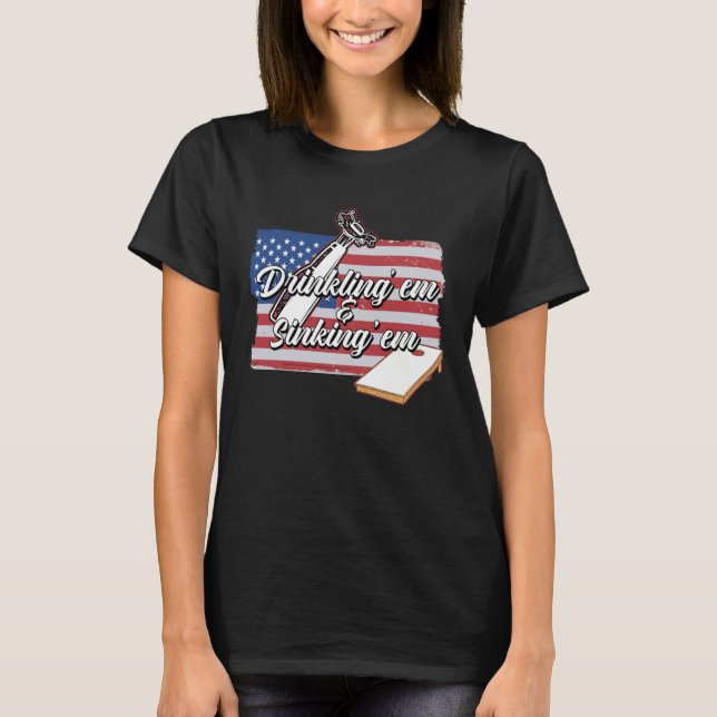 T-shirt Cornhole Player Drinking Sinking USA Bean Sack Cor (Devant)