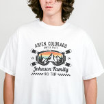 T-shirt Correspondance de groupe de voyage de ski personna<br><div class="desc">Créez des souvenirs durables avec notre chemise de voyage sur mesure pour les familles, les amis ou les groupes. C'est parfait pour célébrer votre aventure enneigée ! Personnalisez-le avec votre nom de famille ou les détails de votre voyage de groupe pour en faire le vôtre. Idéal pour les amateurs de...</div>