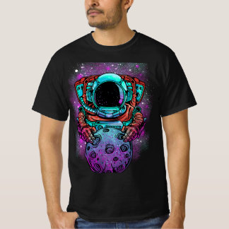 T-shirt "Cosmic Voyager Tee - Astronaut & Moon Retro Sci-F