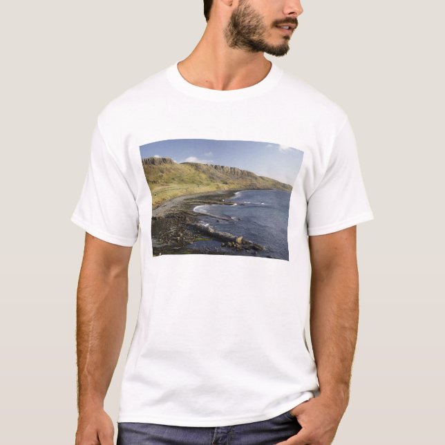 T-shirt Côte à Duntulm, île de Skye, Écosse, Royaume-Uni (Devant)
