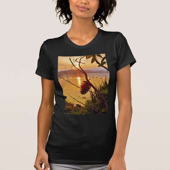 T-shirt Coucher de soleil du lac Pinecone (Devant)