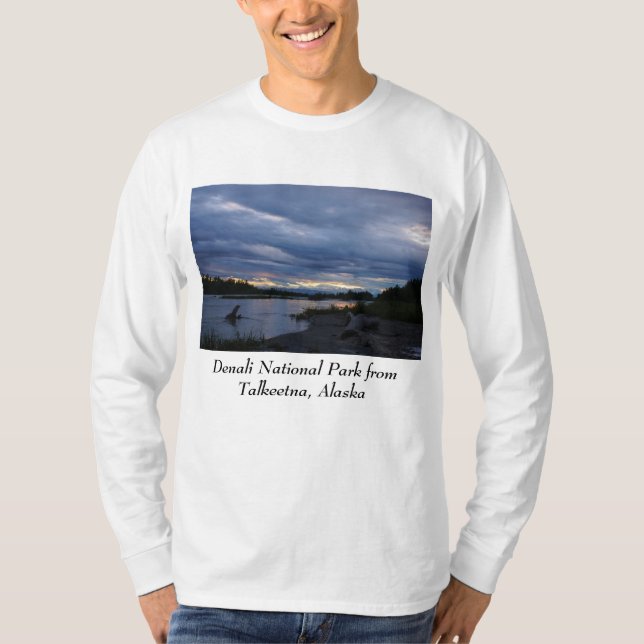 T-shirt Coucher de soleil en Alaska à minuit (Devant)