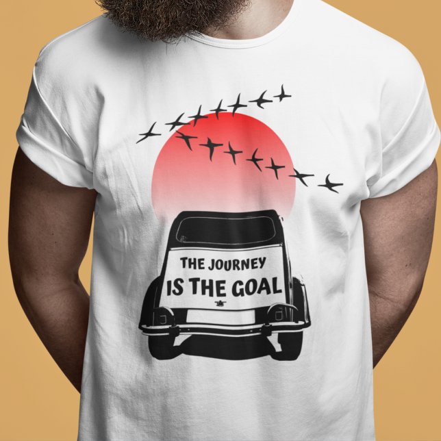 T-shirt Coucher de soleil Oldtimer 2CV - Le voyage est le  (2CV T-Shirt in White with a Red Sunset and Birds Illustration)