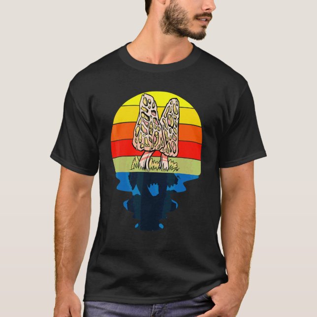 T-shirt Coucher de soleil ramassant des morilles (Devant)