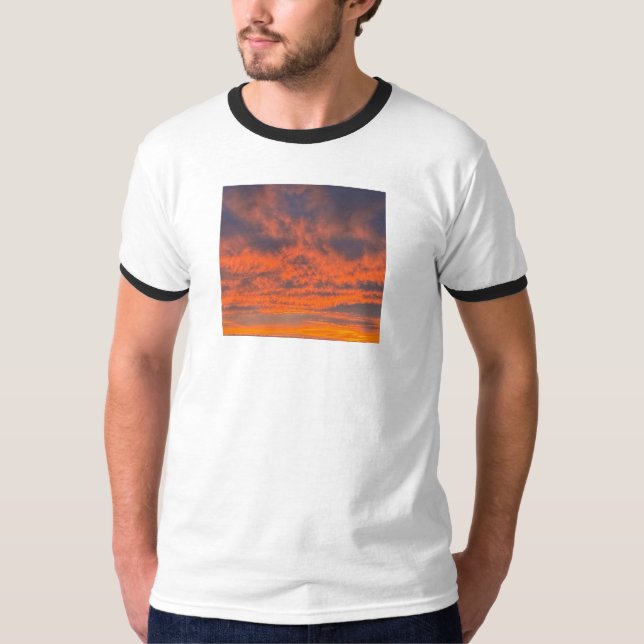 T-shirt Coucher de soleil sur le feu (Devant)