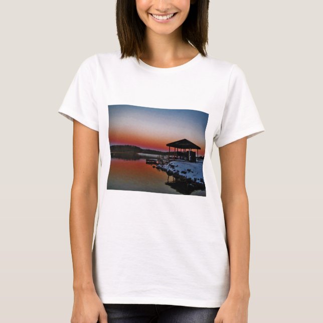 T-shirt Coucher de soleil sur le quai du lac Arrowhead (Devant)
