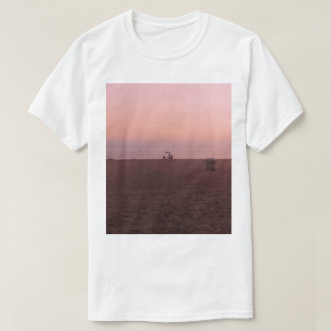 T-shirt Coucoucher de soleil rose sur la plage de Newport (Design devant)