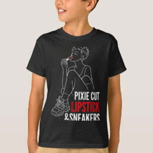 T-shirt Coupe pixie féminine rouge à lèvres et baskets drô