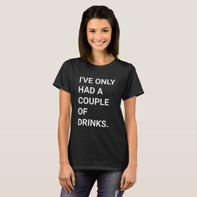 T-shirt Couple de boissons - Citation amusante du parti Wh (Devant entier)