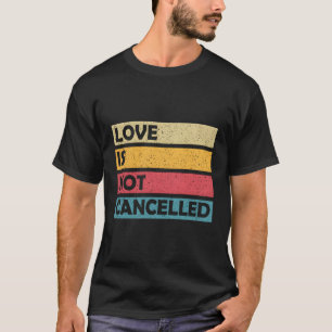 T-shirt Couples Cadeaux Fiancée Citation L'amour n'est pas