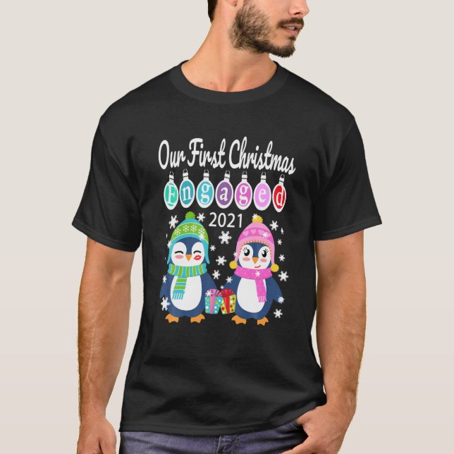 T-shirt Couples de pingouins correspondants Notre première (Devant)