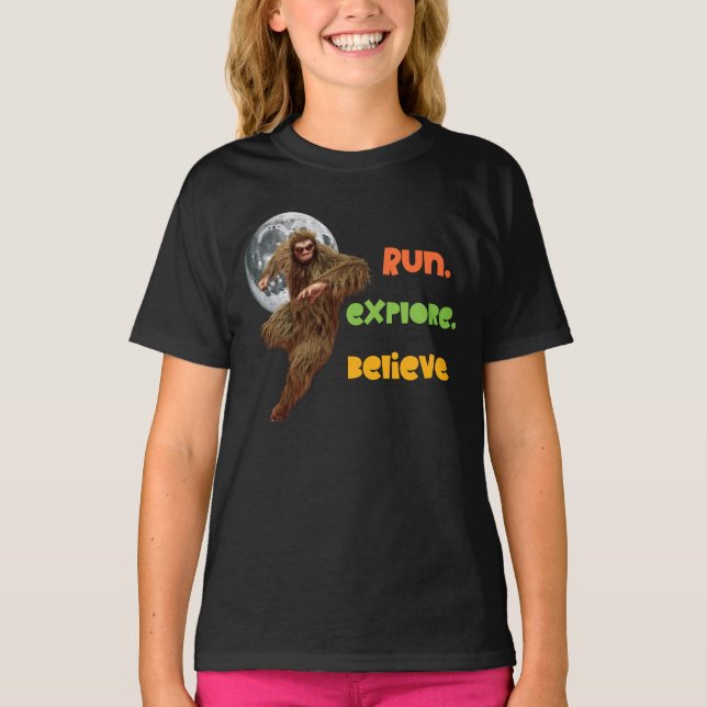 T-shirt Course d'aventure Sasquatch Believe Design (Devant)
