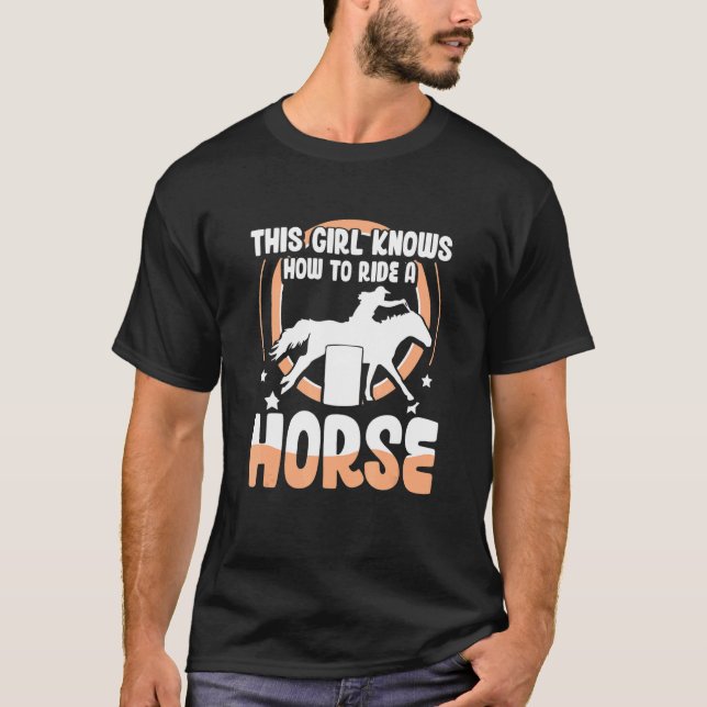 T-shirt Course de barils de chevaux cette fille sait monte (Devant)