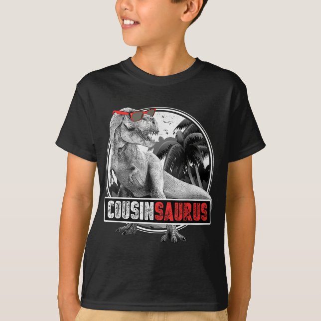 T-shirt Cousinsaurus pour garçons T-Rex Cousin Dinosaur (Devant)