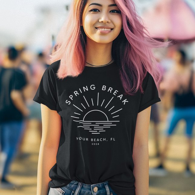 T-shirt Coutume Printemps Pause Été Voyage de petite amie (Embrace the chic minimalism of spring break with our personalized tee celebrating your girl trip!
)