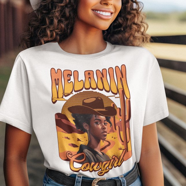 T-shirt COW-GIRL MÉLANINE Western Fille Noire Cowboy (Smiling African American girl in stetson, wearing Melanin Cowgirl T-shirt. Browse the collection.)