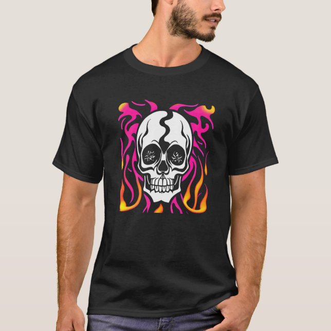 T-shirt Crâne blanc avec graphique de flammes roses et ora (Devant)