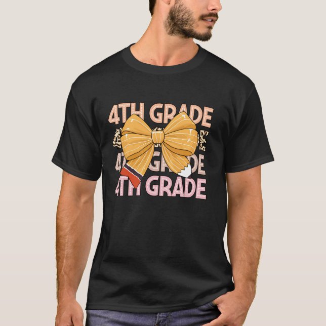 T-shirt Crayon Enseignant de 4e année Coquette Bow Retour  (Devant)