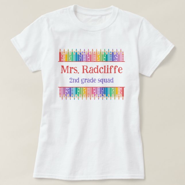 T-shirt Crayons de couleur étoiles nom de l'enseignant (Design devant)