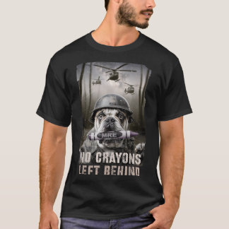 T-shirt Crayons drôles laissés derrière le selfie de solda