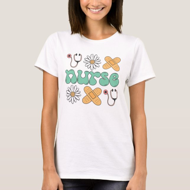 T-shirt Création d'infirmière mignonne avec des fleurs et  (Devant)