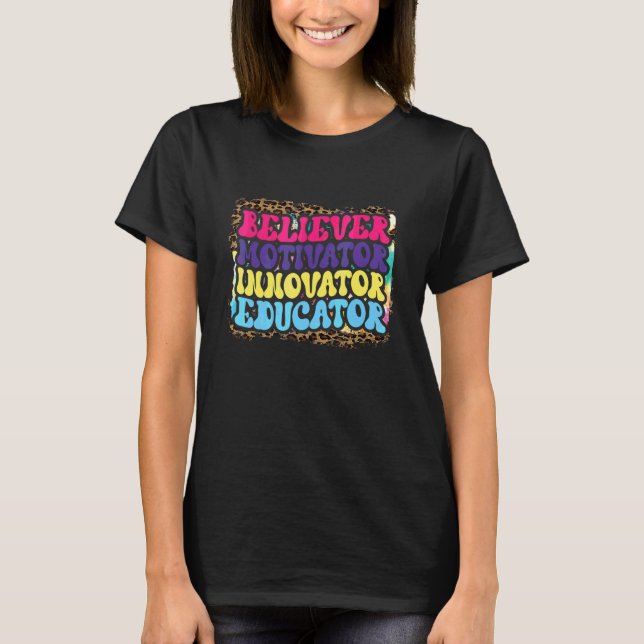 T-shirt Croyant Motivateur Innovateur Éducateur Léopard Th (Devant)