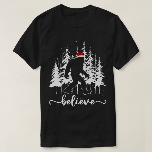 T-shirt Croyez Bigfoot Light Père Noël Squatch Arbre de No (Design devant)
