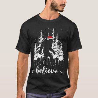 T-shirt Croyez Bigfoot Light Père Noël Squatch Arbre de No
