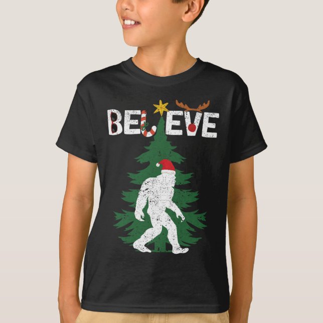 T-shirt Croyez Bigfoot Sasquatch Yeti Santa Hat Noël (Devant)