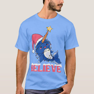 T-shirt Croyez la neige de Noël Narwhal avec les lumières 