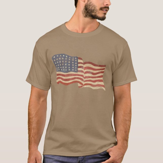 T-shirt Cru affligé fané patriotique de drapeau américain (Devant)