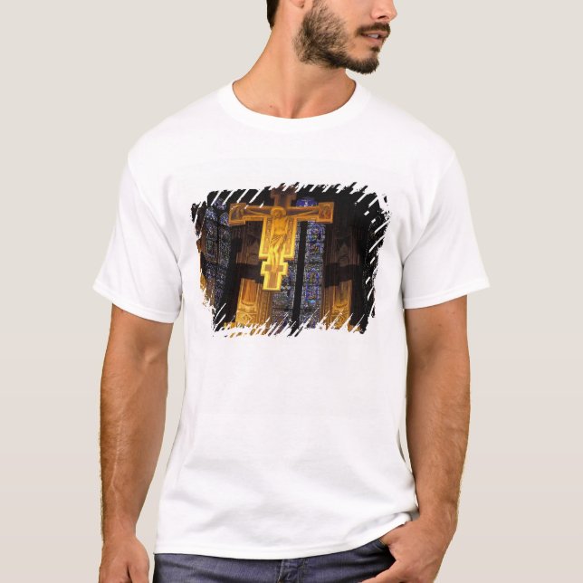 T-shirt Crucifix au-dessus du Haut-autel à Père Noël (Devant)
