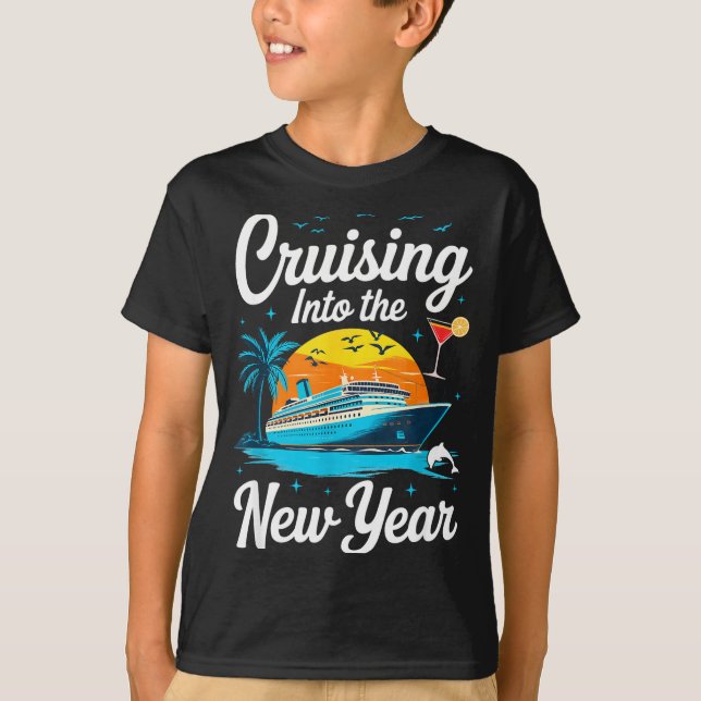 T-shirt Cruising Into 2026 New Years Eve Party Matching Fa (Devant)