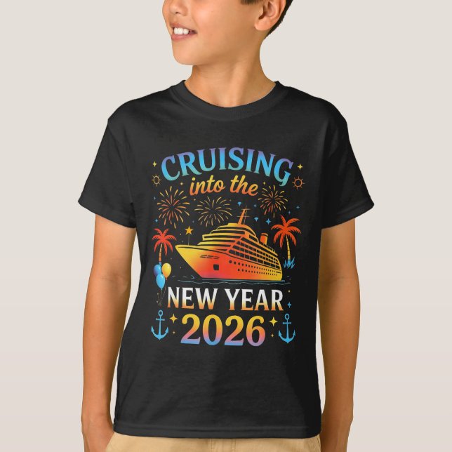 T-shirt Cruising Into The New Year 2026 Happy New Year Fam (Devant)