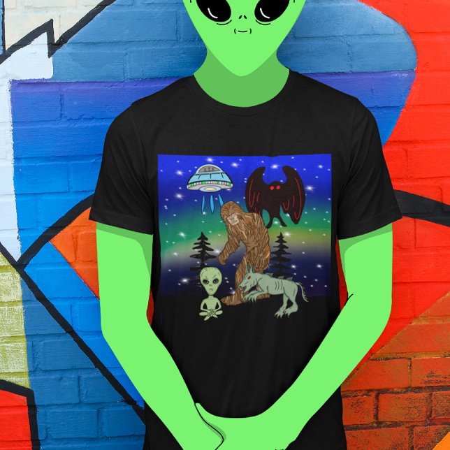T-shirt Cryptid Big Foot Alien Mothman UFO Chupacabra (Créateur téléchargé)