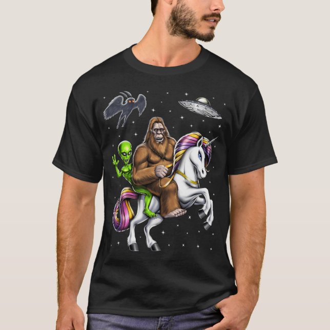 T-shirt Cryptides Bigfoot Alien Chevauchant Licorne (Devant)