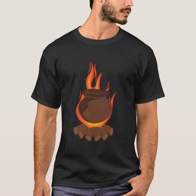 T-shirt Cuisson dans un pot en argile sur un feu de bois (Devant)