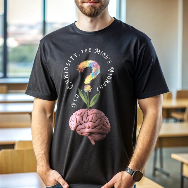 T-shirt Curiosity Blooms : Pot de fleurs du cerveau (Man Wearing Curiosity Blooms: Brain Flower Pot T-Shirt)